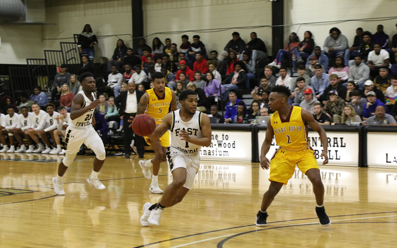 Warriors Fall to No. 17 PRCC in South Division Action