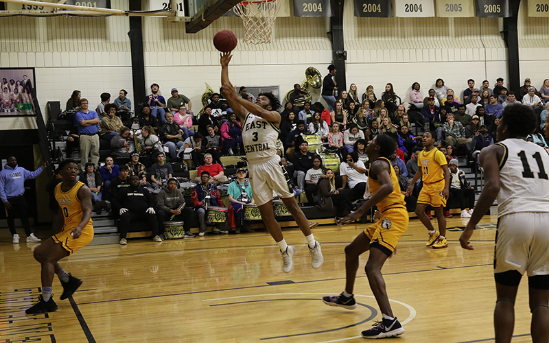 Warrior forward JaQuarius Smith drives to the hoop for two points in the loss to Hinds. (EC Photo)