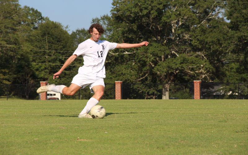 Warrior Soccer Remains Undefeated in Division Play