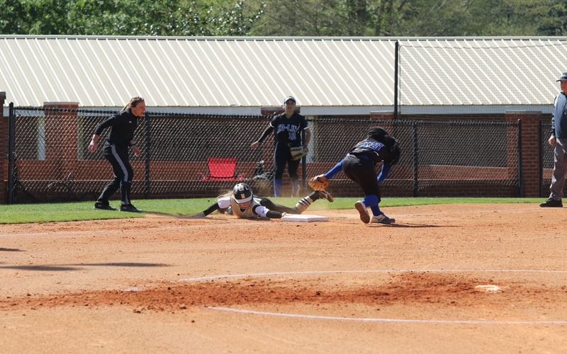 ECCC Softball Sweeps Co-Lin to Move into 4th in MACJC