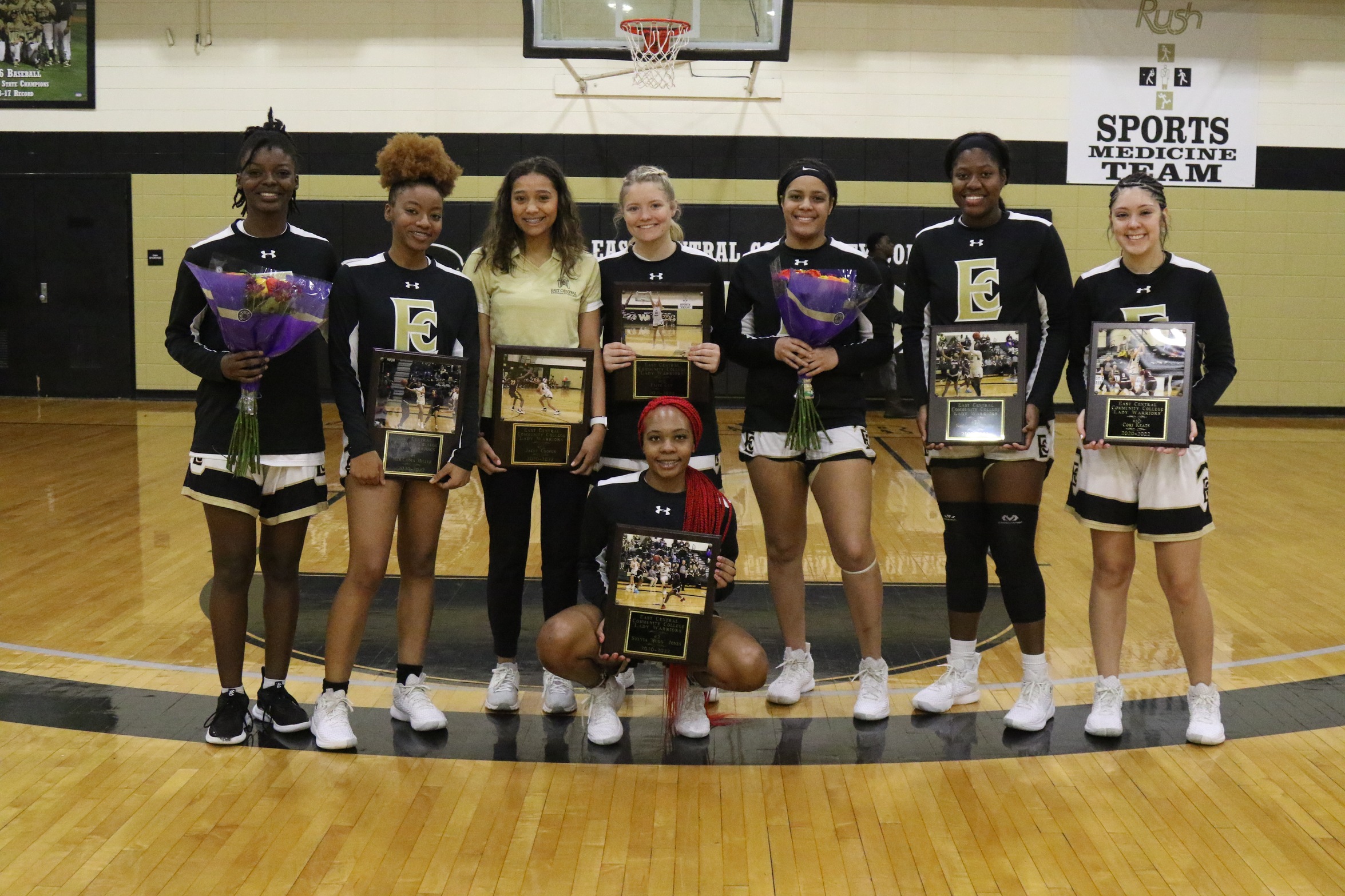 Lady Warriors Defeat Northeast on Sophomore Night