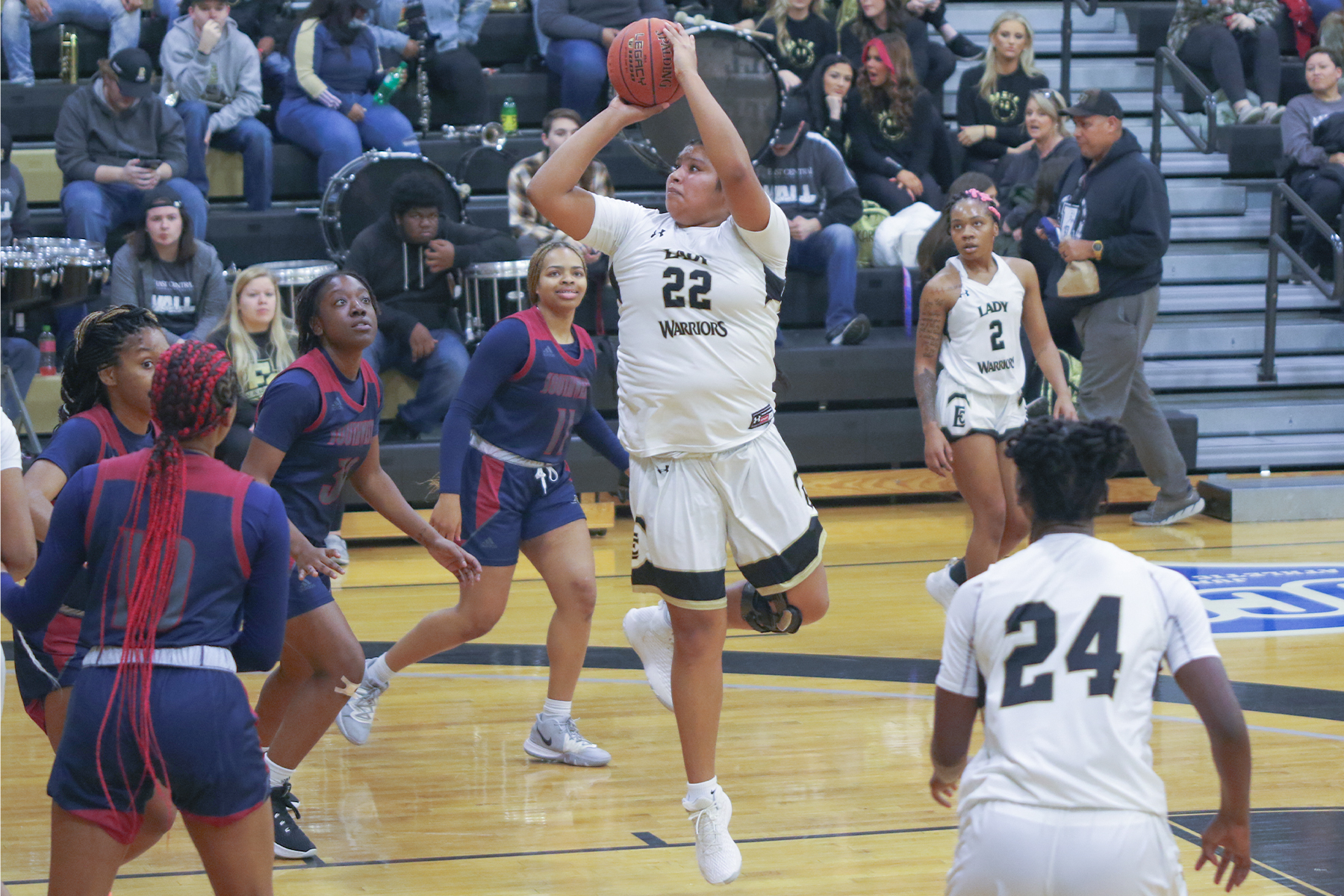 Lady Warriors Hit Back, But Come Up Short